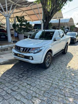 MITSUBISHI L200 TRITON 2.4 16V TURBO DIESEL SPORT GLS CD 4P 4X4 AUTOMÁTICO MITSUBISHI L200 TRITON 2.4 16V TURBO DIESEL SPORT GLS CD 4P 4X4 AUTOMÁTICO